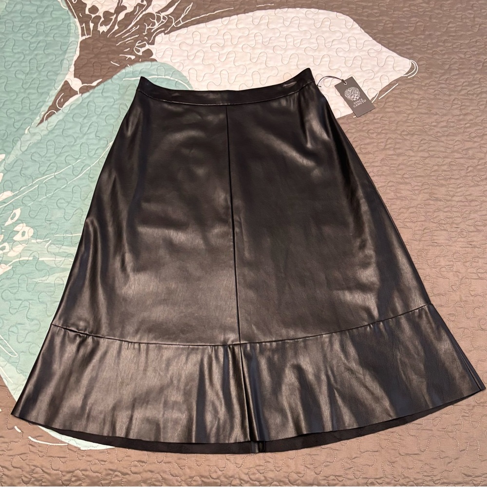 Vince Camuto Elegant Black faux Leather Skirt